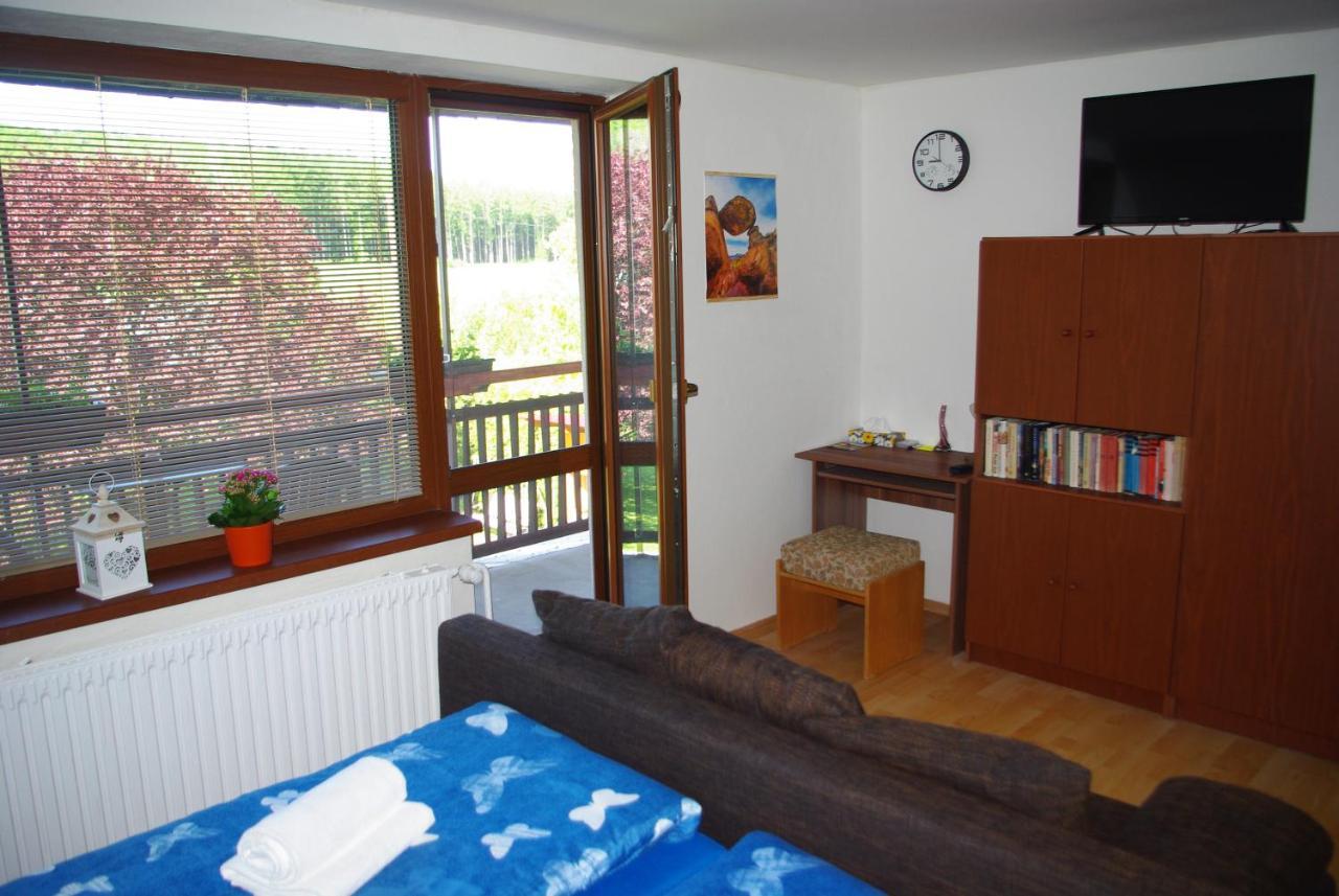 Apartman U Spycharu Bile Policany ภายนอก รูปภาพ