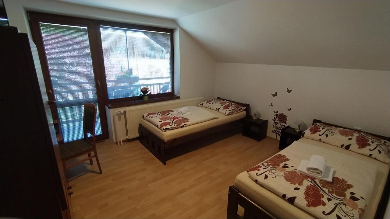 Apartman U Spycharu Bile Policany ภายนอก รูปภาพ