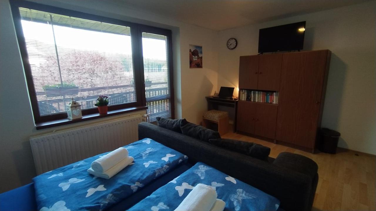 Apartman U Spycharu Bile Policany ภายนอก รูปภาพ