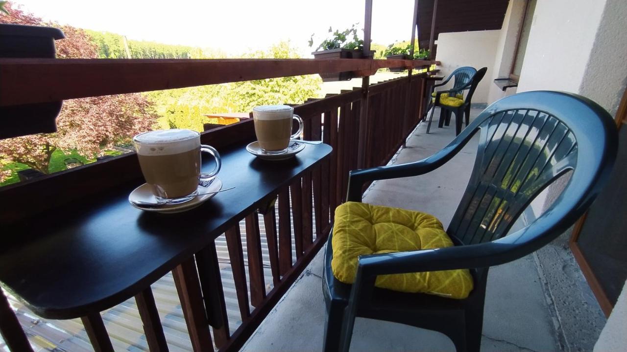 Apartman U Spycharu Bile Policany ภายนอก รูปภาพ