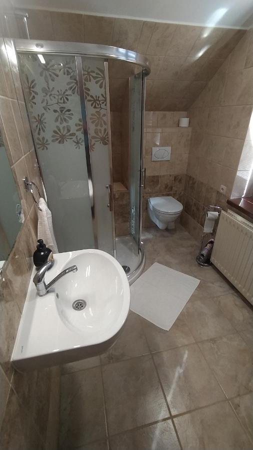 Apartman U Spycharu Bile Policany ภายนอก รูปภาพ